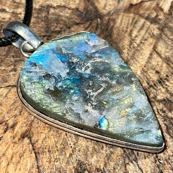 Raw Labradorite Crystal Pendant 2 1/2” - Picture 3 of 14